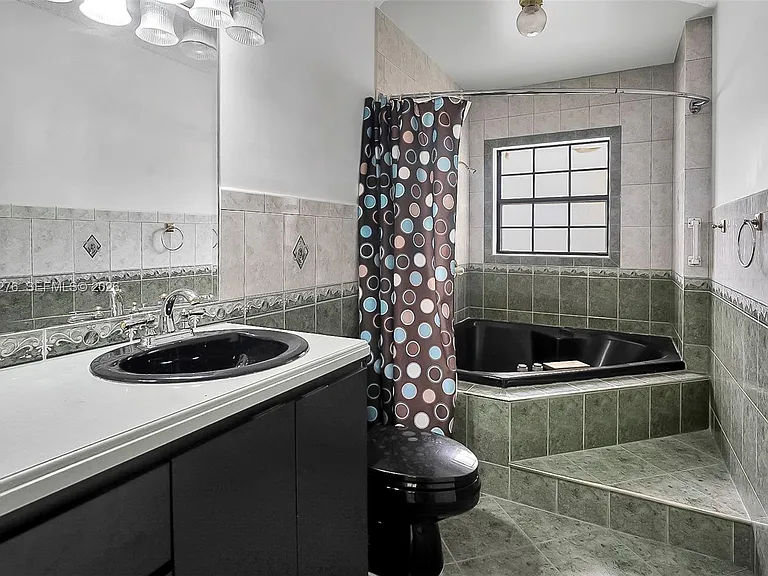681 Thornridge Ave — Photo 21