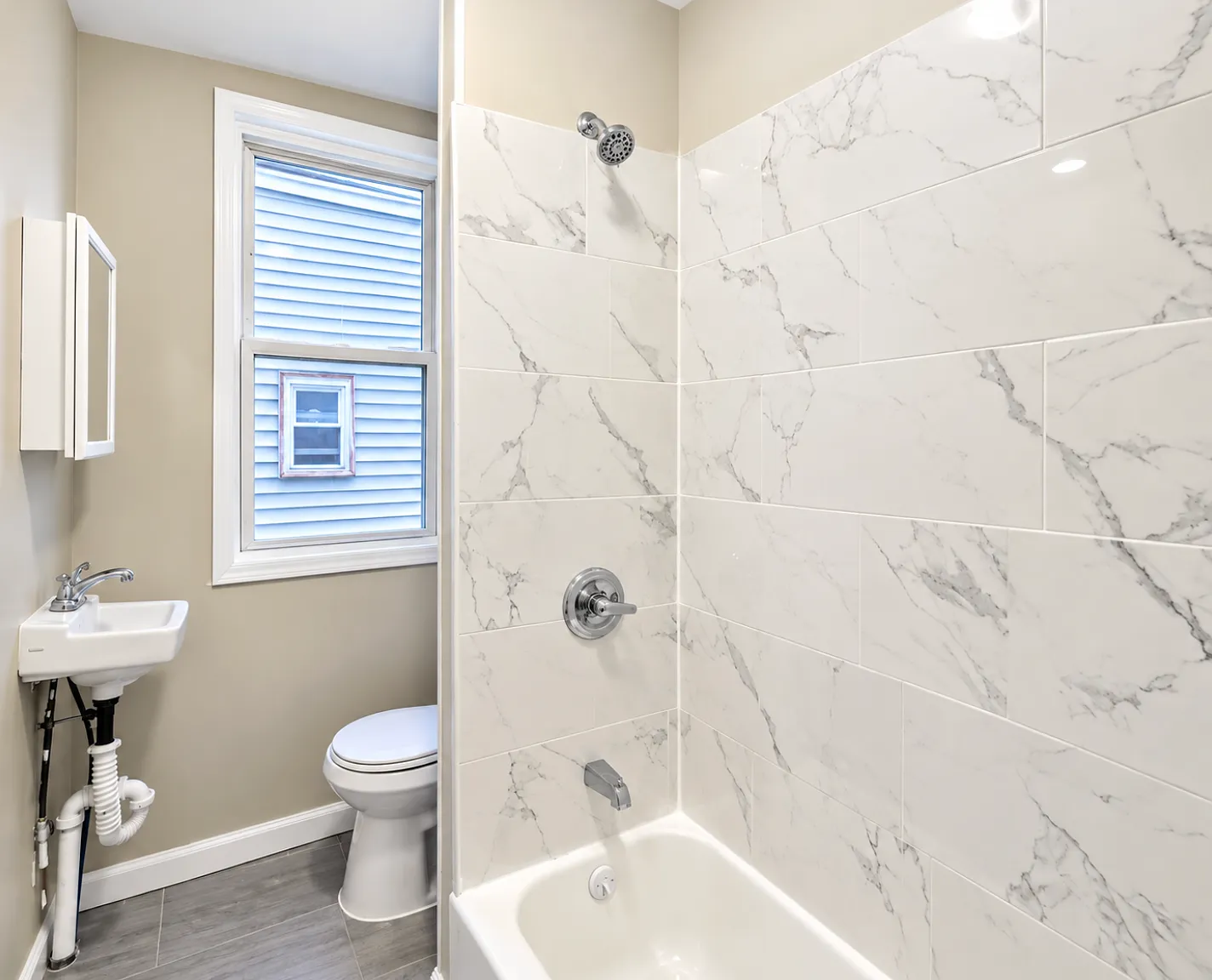 3 bed, 1020 sqft, $1,950 — Photo 4