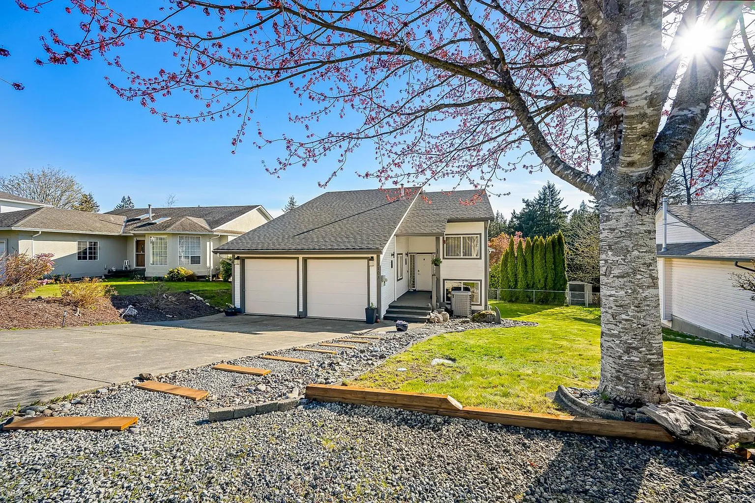 1103 View Pl photo 1