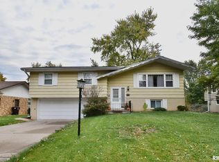 5614 N Arrow Dr, Peoria, IL