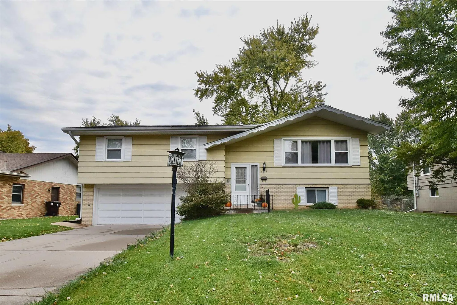 5614 N Arrow Dr photo 1