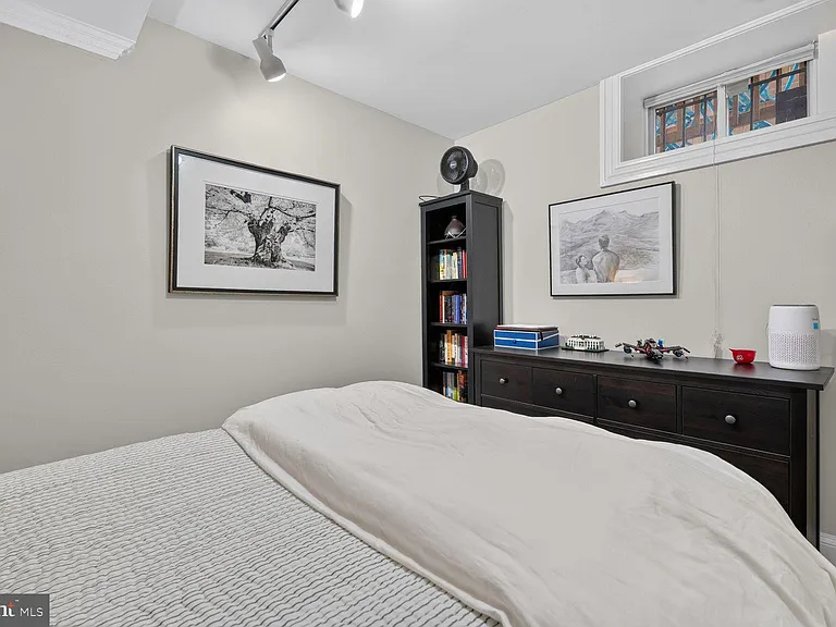 1736 18th St NW #T2 — Photo 13