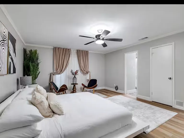9005 Villa Park Cir — Photo 15