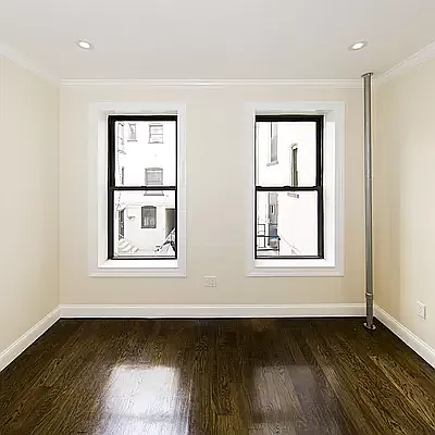 Rented by Avenues Real Estate | media 16