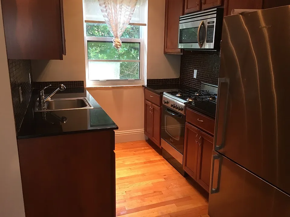 Kitchen w/ Premium Finishes