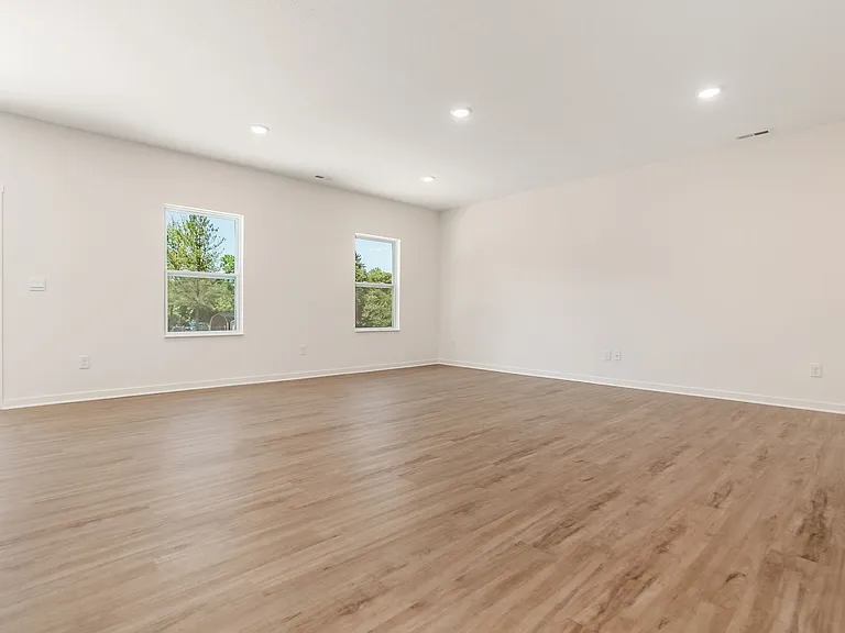 2787 Horsham Dr — Photo 9