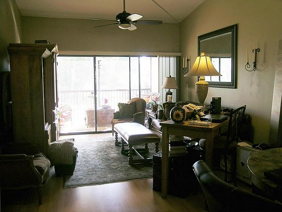 3rd image of 2233 SW 15th St APT 218
