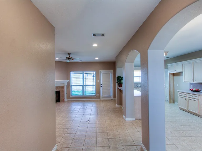 3302 Fredrick Ct — Photo 2