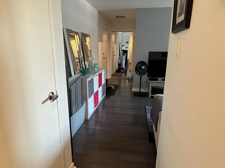 2485 Woking Cres #303 — Photo 17