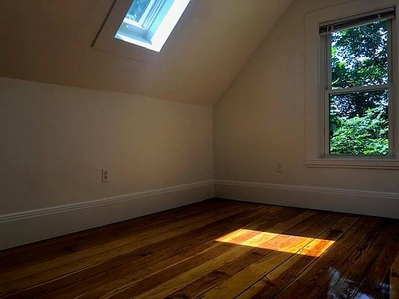 3rd image of 21 Granville Ave #Tf2