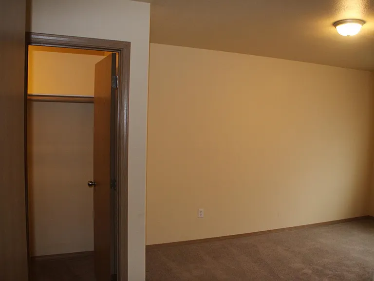 308 S Blake Rd — Photo 12