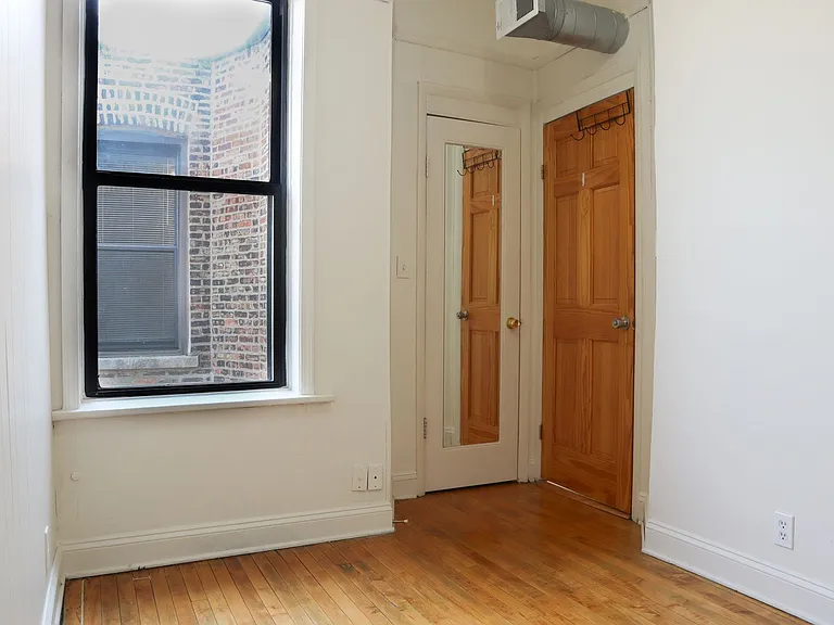 846 S Loomis St — Photo 42