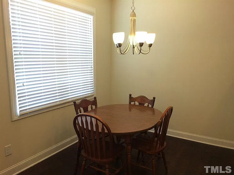 3933 Amelia Park Dr — Photo 7