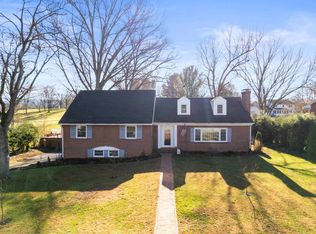 1220 Chatham Rd, Waynesboro, VA 22980