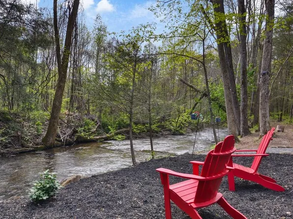 514 Vanilla Ln, Ellijay, GA 30536