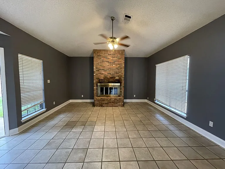 3028 Matterhorn Dr — Photo 5
