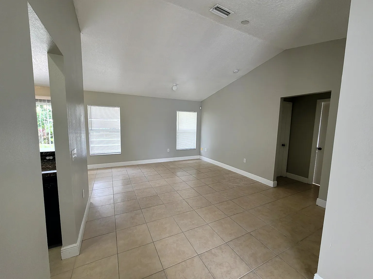 3/2 Fully Tiled Home — Photo 3