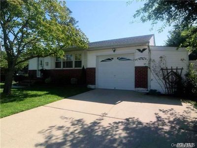 450 N Bleecker Drive, Massapequa, NY, 11758