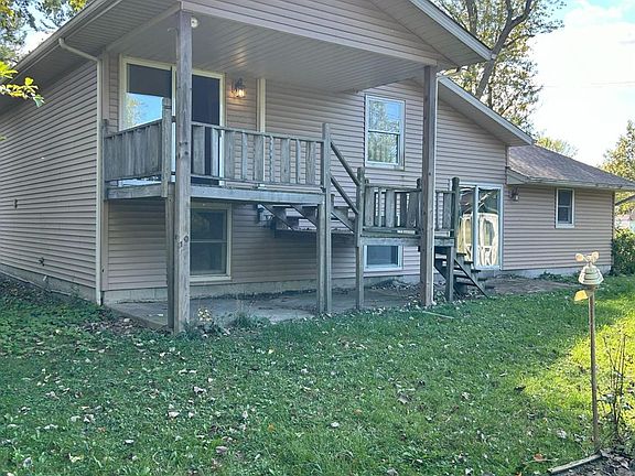 4th image of 3152 Elyria Dr