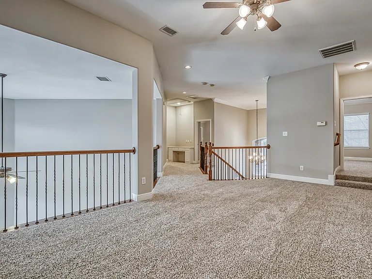 6533 Riveredge Dr — Photo 49
