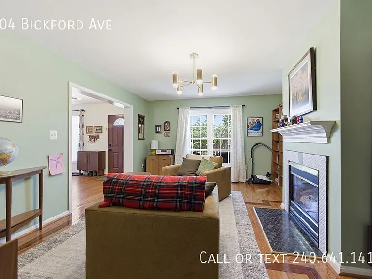 504 Bickford Ave — Photo 9