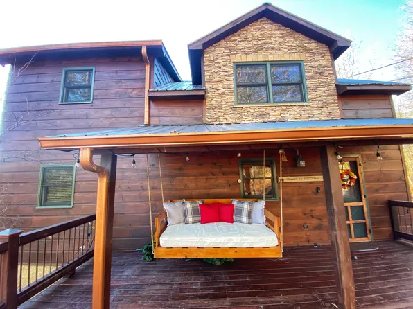 378 Palmetto Dr, Ellijay, GA 30540