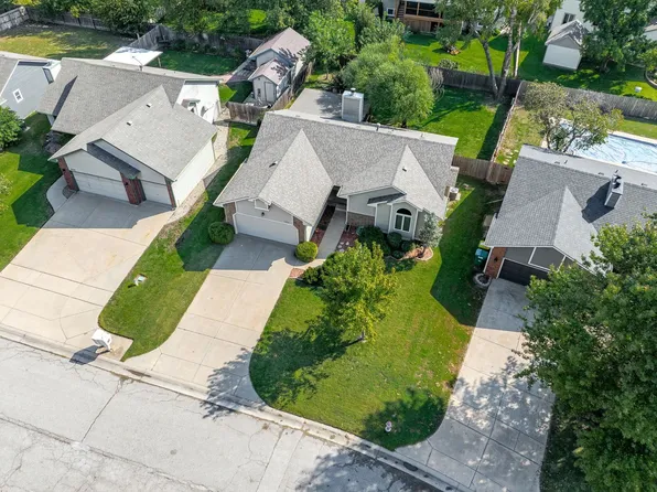 2416 N Amarado St, Wichita, KS 67205