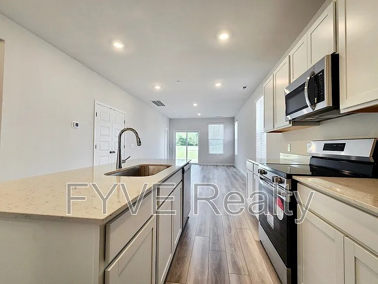 428 Alcott Way — Photo 26