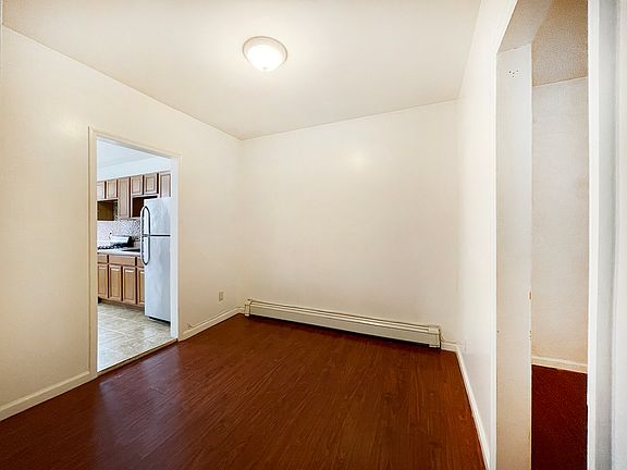 3rd image of 380 Knickerbocker Ave #3R