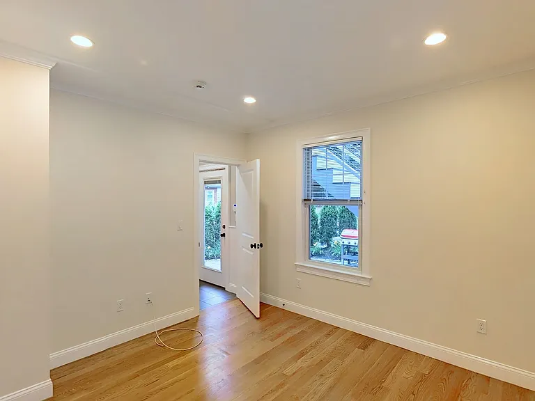 119 Westbourne Ter #1 — Photo 7