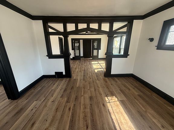 2nd image of 7317 Sheridan Rd