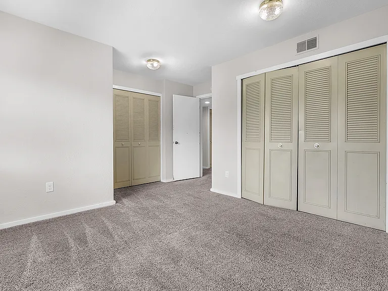 Camelot Place — Photo 54