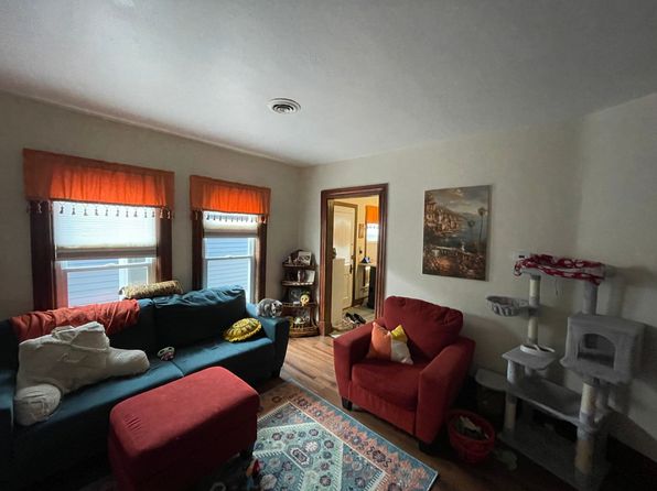 146 Main St #3