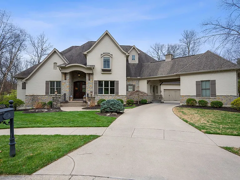 7715 Cathedral Hill Dr — Photo 2