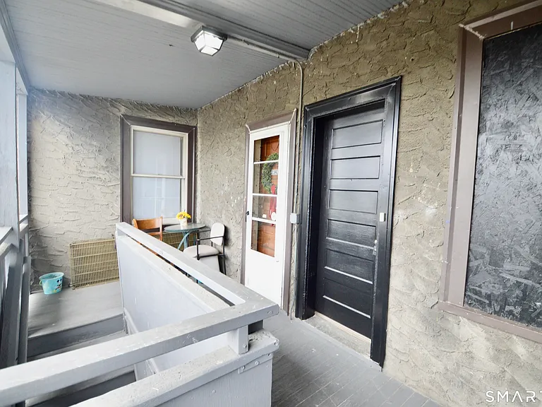 2343 Barnum Ave #B — Photo 2
