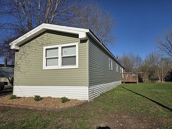 3rd image of 10 Shannon Dr