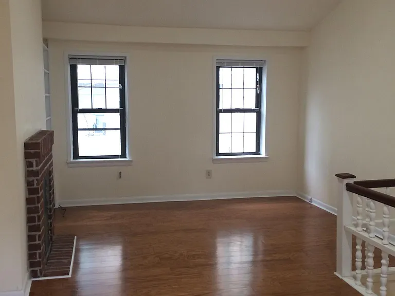 212 N Clarion St — Photo 8