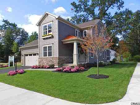 1st image of 9 Maria Ln