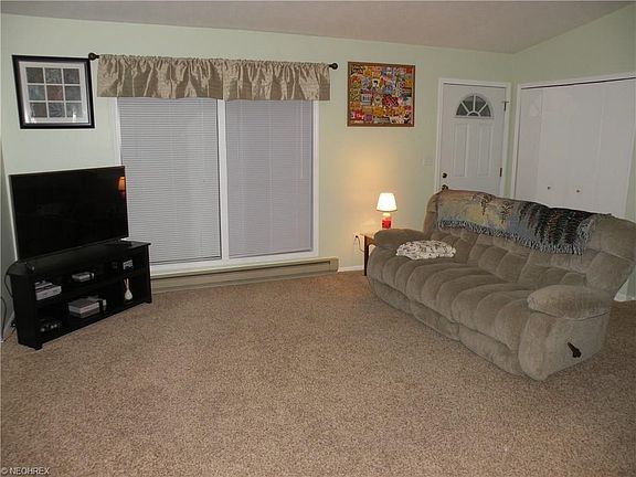 4th image of 1350 Pheasant Ct
