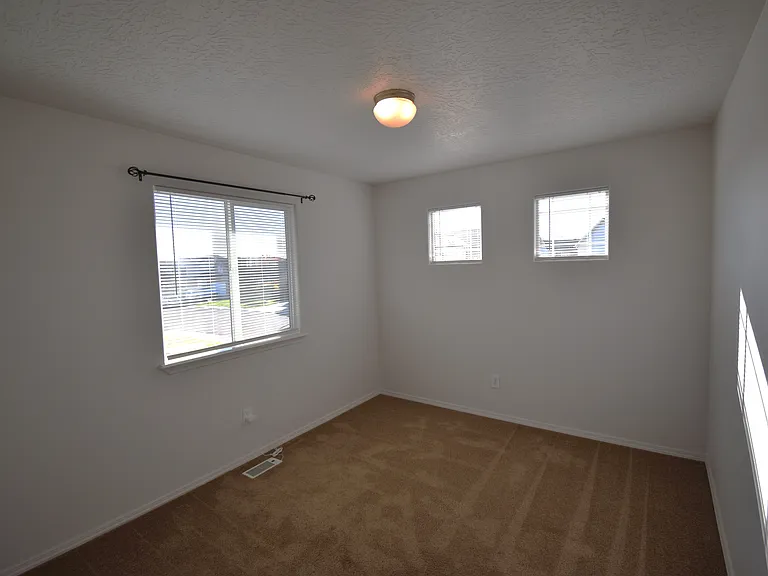 2707 Colfax Dr — Photo 20