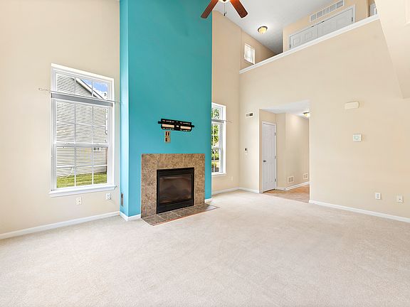3rd image of 37 Eastpointe Dr