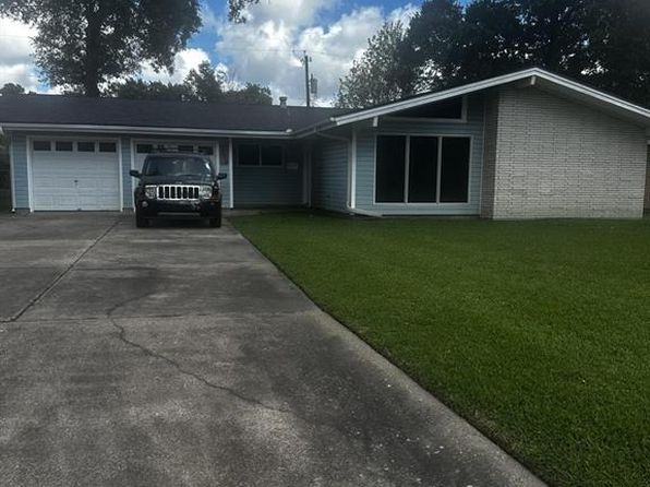 3119 Moor Dr