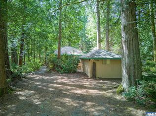 696 E Promontory Rd, Shelton, WA 98584