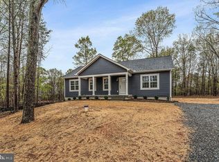 8000 Flippo Dr, Fredericksburg, VA 22408