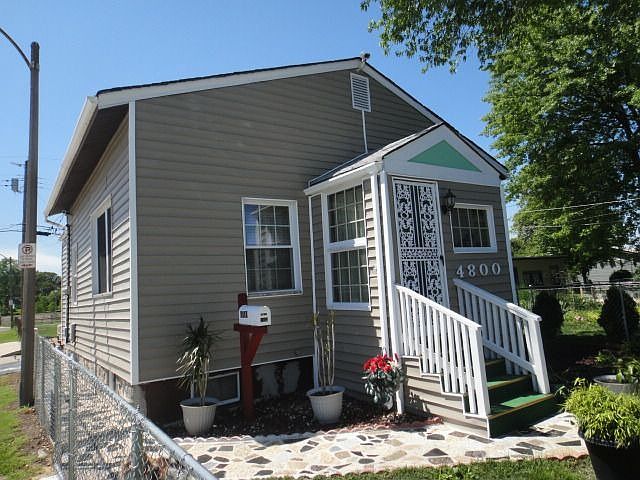 http://photos3.zillow.com/p_