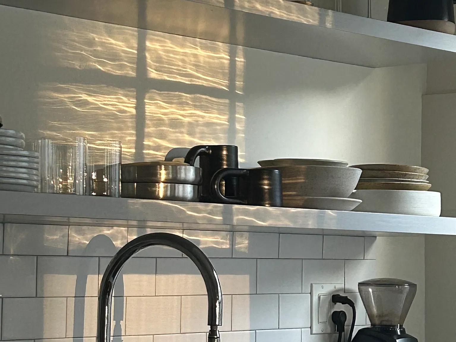 2 bed, 1.5 bath, 915 sqft, $3,250 — Photo 3