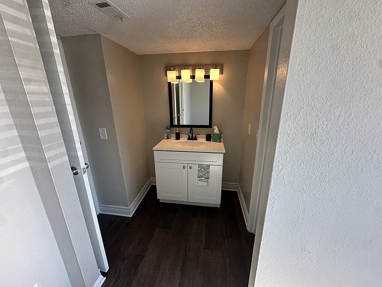 Auburn Glen Apartments — Photo 31