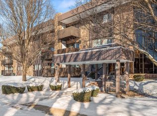 1501 Woodbridge Rd APT 1A, Joliet, IL 60436