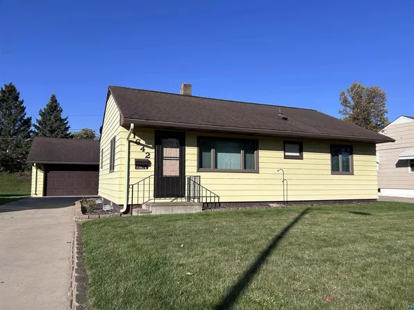 1642 Merryview Ln, Hibbing, MN 55746