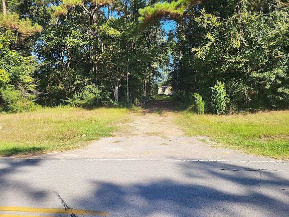 4th image of 144 Birchwood Dr